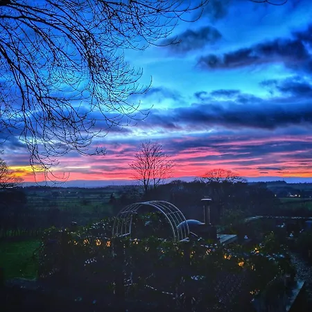 Bed & Breakfast Park House 3*